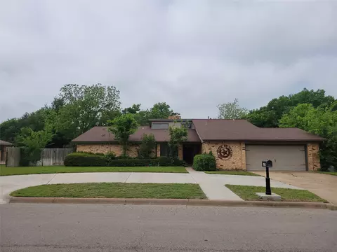 930 N Lydia St, Stephenville, TX 76401
