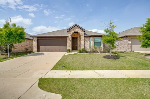 1069 Nighthawk Trl, Alvarado, TX 76009