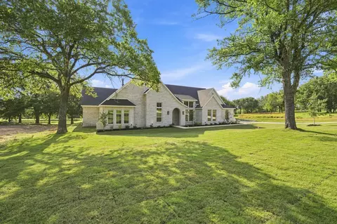 2008 Beauty Berry Ct, Cleburne, TX 76031