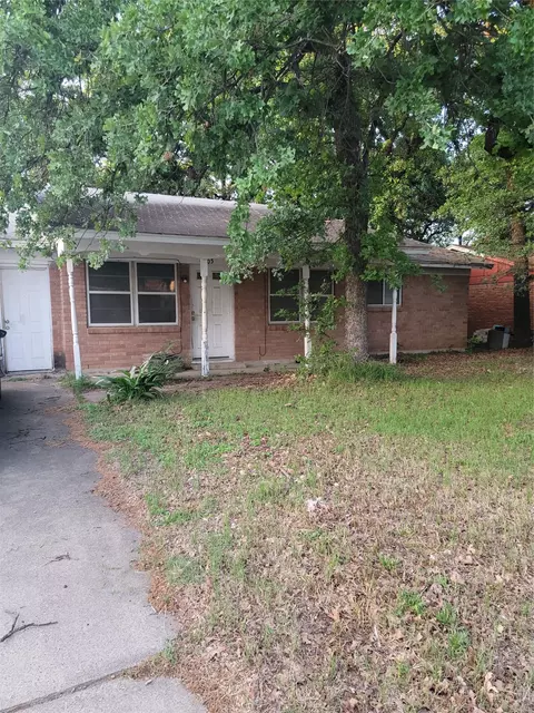 4805 Alandale Dr, Forest Hill, TX 76119