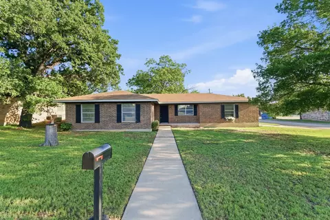 1400 Royal Ln, Cisco, TX 76437