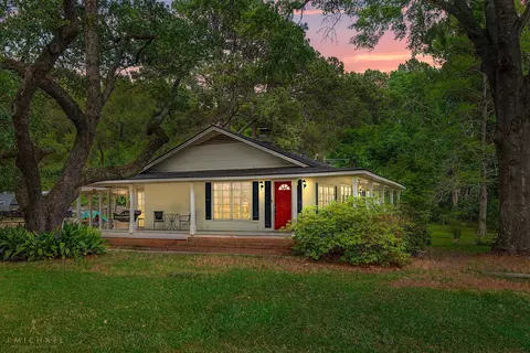 721 Jenkins Rd, Shreveport, LA 71107