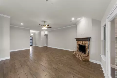 Living - 18310 Chippewa Ct, Terrell, TX 75160 photo 3 of 3