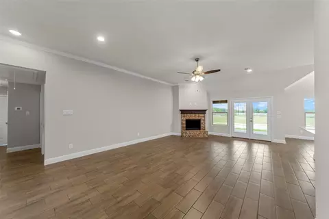 Living - 18310 Chippewa Ct, Terrell, TX 75160 photo 1 of 3