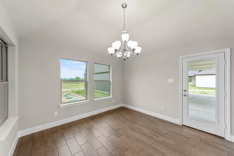 Dining - 18310 Chippewa Ct, Terrell, TX 75160 photo 2 of 3