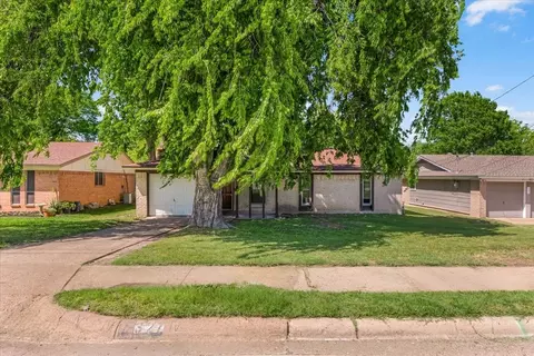 327 E Center St, Duncanville, TX 75116