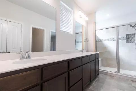 Bath - 824 Parkside Dr, Argyle, TX 76226 photo 1 of 2
