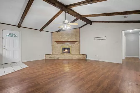 Living - 2104 Wainwright Ct, Longview, TX 75605 photo 3 of 3