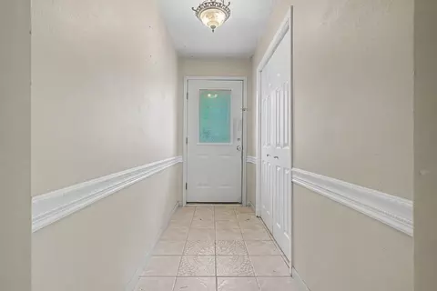 Entry Way - 2104 Wainwright Ct, Longview, TX 75605 photo 1 of 2