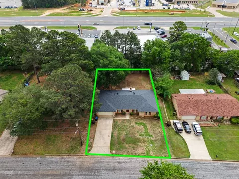 2104 Wainwright Ct, Longview, TX 75605