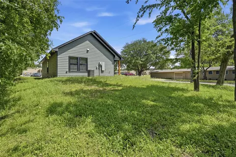 Exterior - 738 E Sears St, Denison, TX 75021 photo 3 of 3