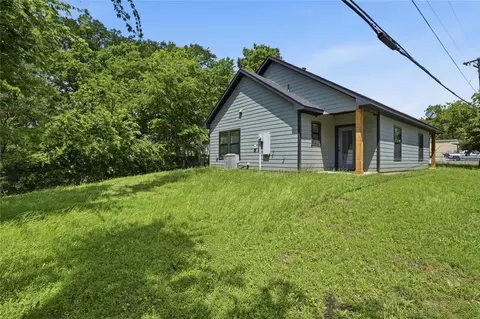 Exterior - 738 E Sears St, Denison, TX 75021 photo 2 of 3
