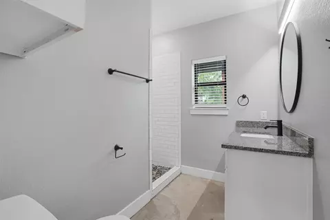 Bath - 738 E Sears St, Denison, TX 75021 photo 1 of 2