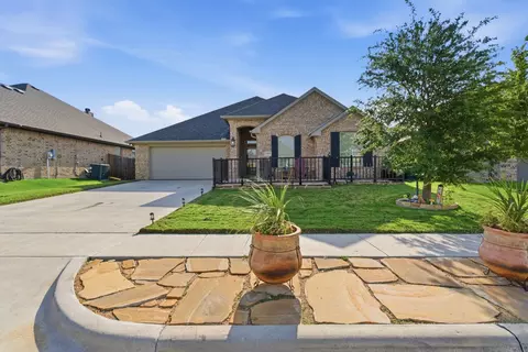 1313 Parkers Draw Ave, Weatherford, TX 76086