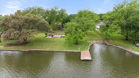 633 E Bridge St, Granbury, TX 76048