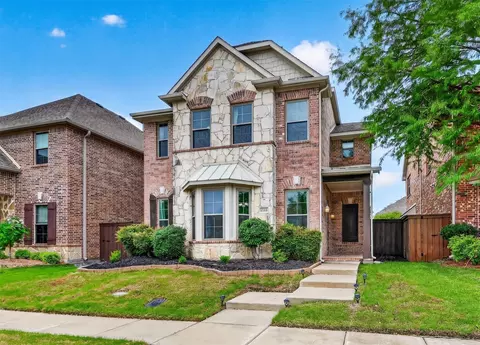 1468 Bristol Ln, Lewisville, TX 75077
