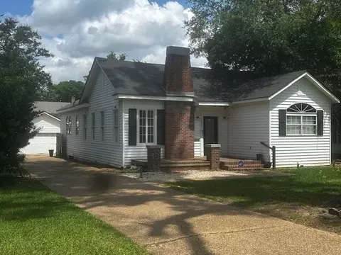 552 Ockley Dr, Shreveport, LA 71106