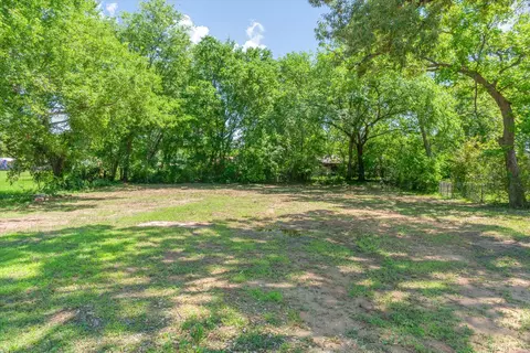 402 N Houston St, Edgewood, TX 75117