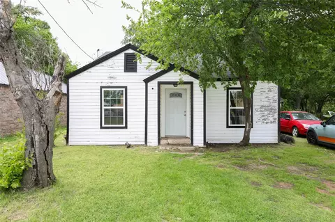 1011 Clay St, Nocona, TX 76255