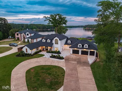 864 Linton Rd, Benton, LA 71006