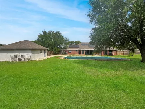 Exterior - 3661 Emo St, Midlothian, TX 76065 photo 2 of 2