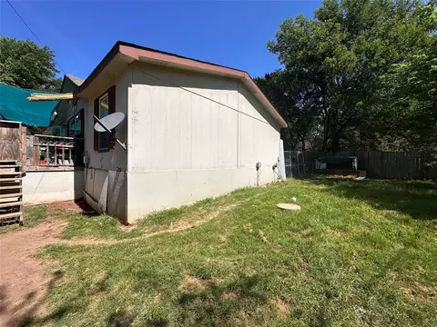 2705 Overview Rd, Granbury, TX 76048