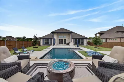 11900 Tanager Ln, Cross Roads, TX 76227