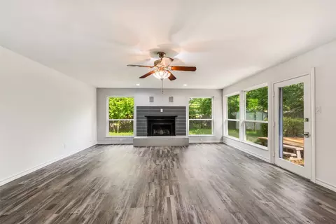 2513 Janice Ln, Fort Worth, TX 76112