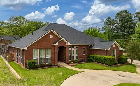 5701 Churchill Dr, Tyler, TX 75703
