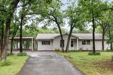 4212 Oak Dr, Alvarado, TX 76009