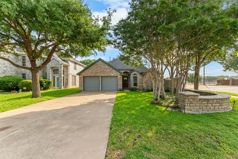 2400 Lakeshore Dr, Flower Mound, TX 75028