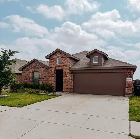 3217 Quiet Valley Rd, Fort Worth, TX 76123