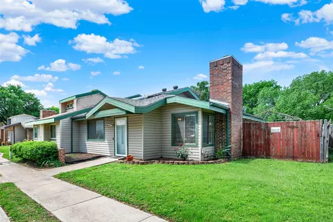 5908 Baroncrest Dr, Arlington, TX 76017