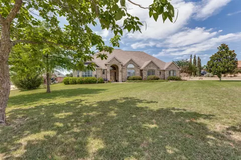 2640 Skinner Rd, Midlothian, TX 76065