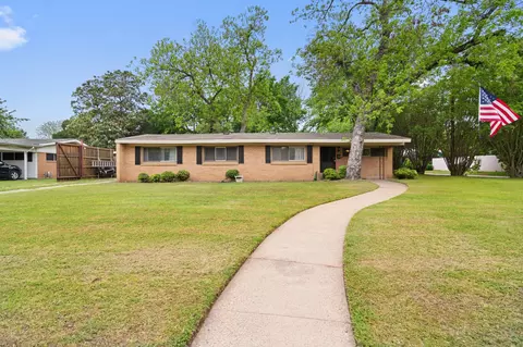 717 Van Horn Dr, Irving, TX 75060