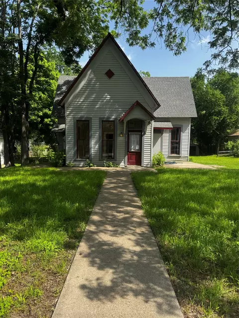408 W Bridge St, Weatherford, TX 76086