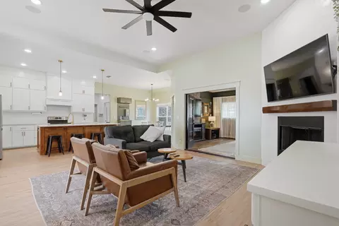 Living - 134 Gulfstream, Abilene, TX 79602 photo 3 of 3