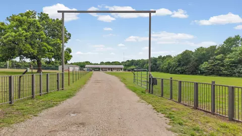1149 Signal Rd, Quinlan, TX 75474