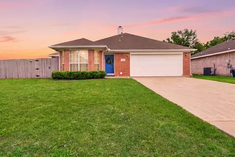 3218 Dove Valley Ln, Mansfield, TX 76063