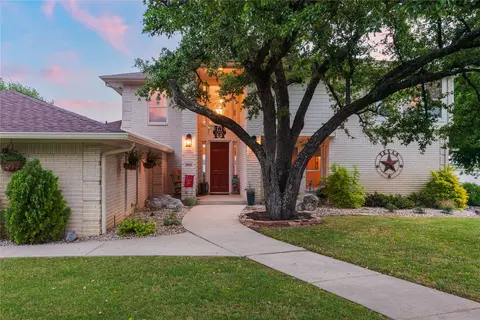 3913 S Shore Cir, Little Elm, TX 75068