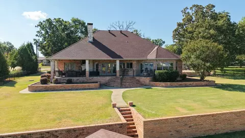 180 Surls Dr, Mabank, TX 75156