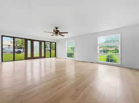 Living - 609 E Main St, Hamilton, TX 76531 photo 1 of 8