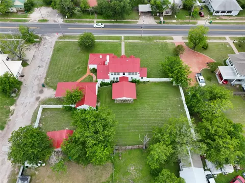 View/Area - 609 E Main St, Hamilton, TX 76531 photo 2 of 4
