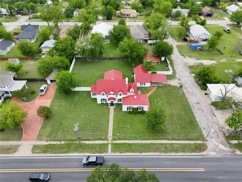 View/Area - 609 E Main St, Hamilton, TX 76531 photo 1 of 4