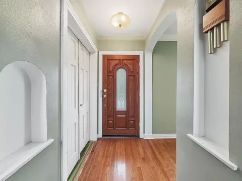 Entry Way - 609 E Main St, Hamilton, TX 76531 photo 1 of 4