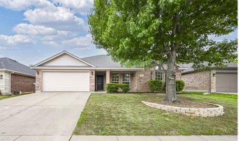 705 Ridgehill Dr, Burleson, TX 76028