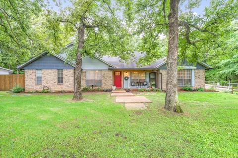 659 Cherry Creek Ln, Canton, TX 75103
