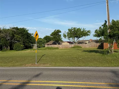 513 N Pearson St, Godley, TX 76044