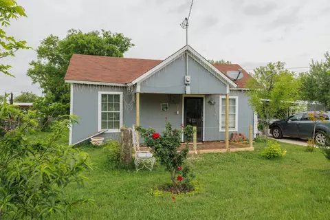 308 W 5th St, Coleman, TX 76834