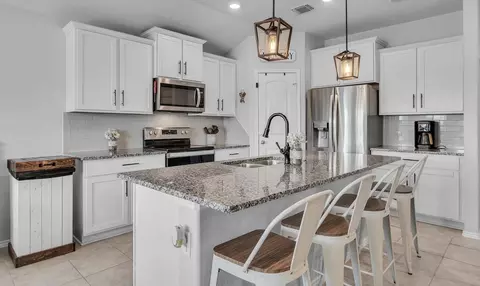 Kitchen - 11108 Beckon Fls, Waco, TX 76708 photo 1 of 7